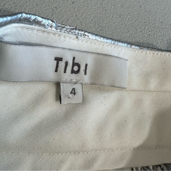 Tibi Wide Leg Pants
Metallic & Silver
Cropped with High-Rise - Picture 11 of 14